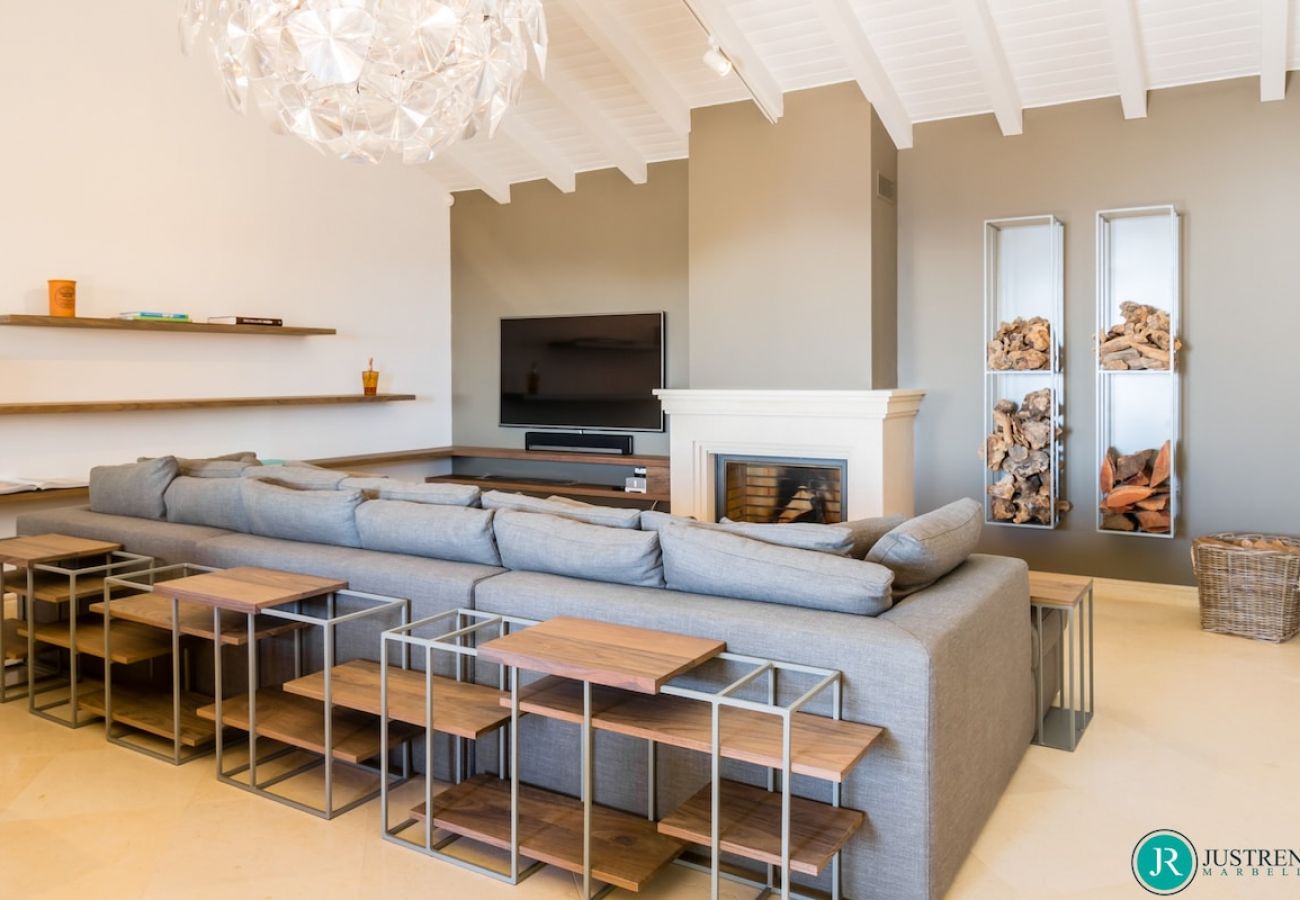 Apartment in Estepona - Penthouse Granados del Mar