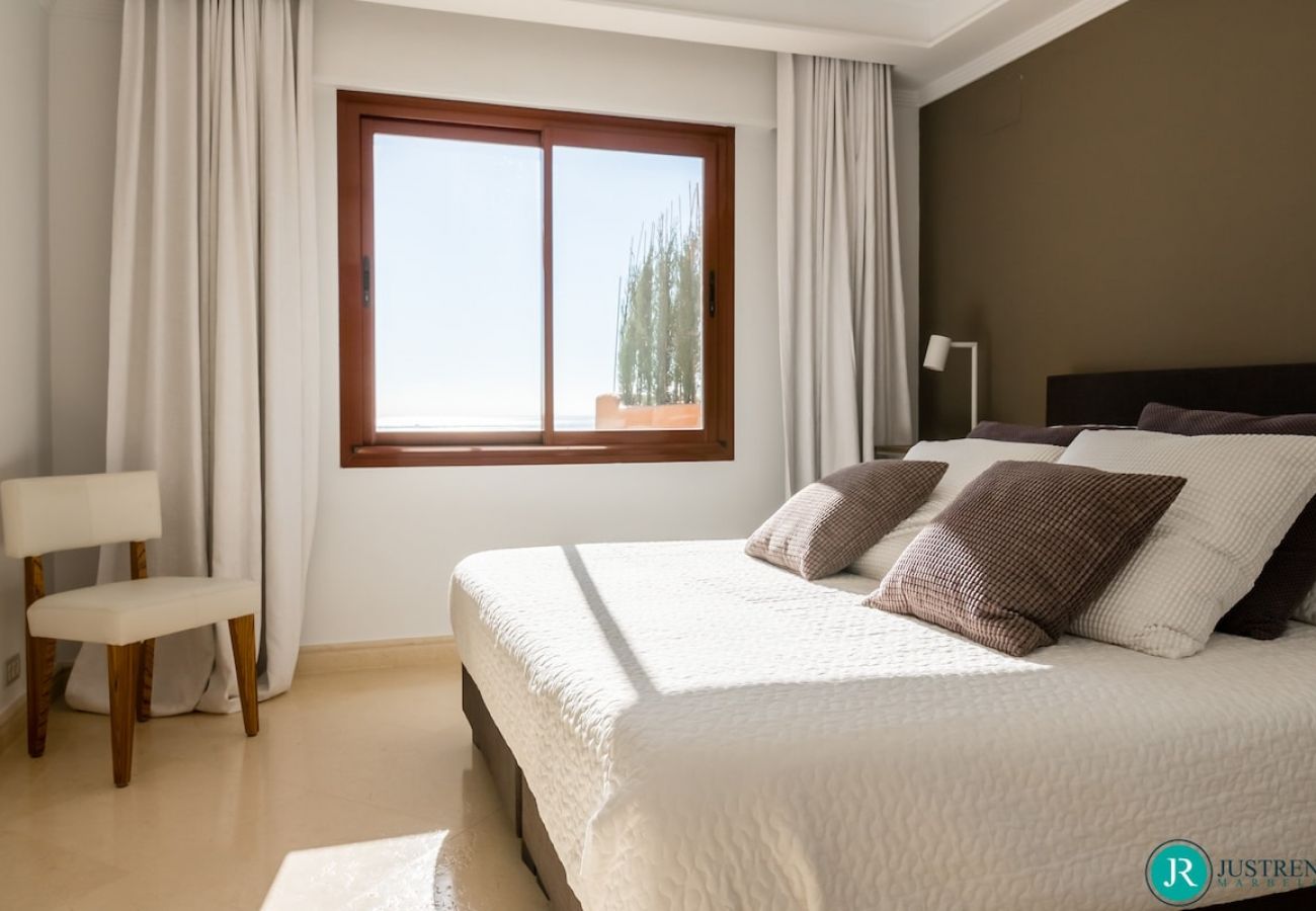 Apartment in Estepona - Penthouse Granados del Mar