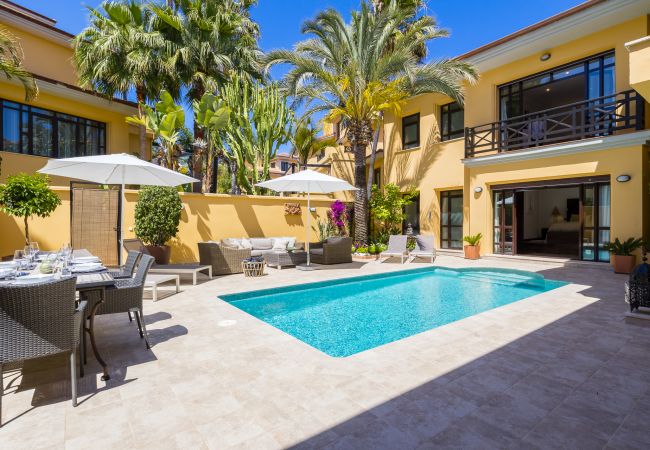 Townhouse in Marbella - Casa Bahia de Banus