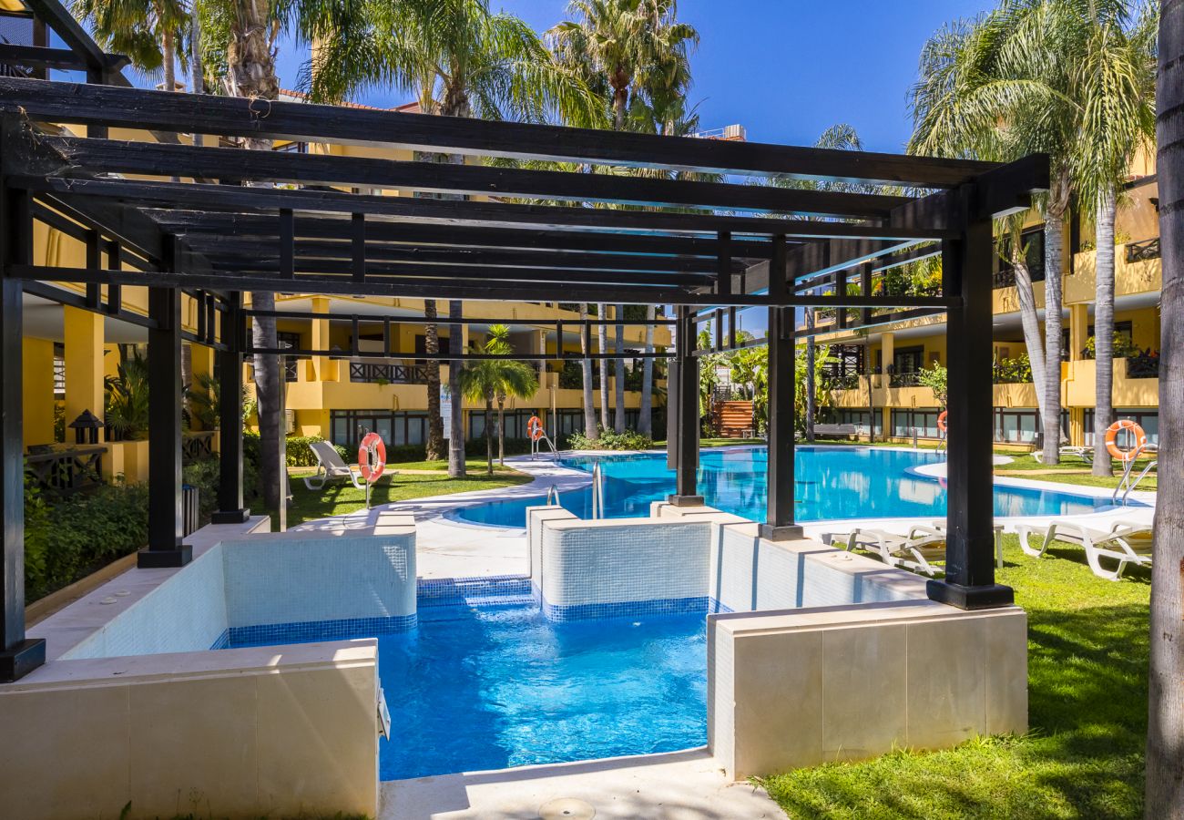 Townhouse in Marbella - Casa Bahia de Banus