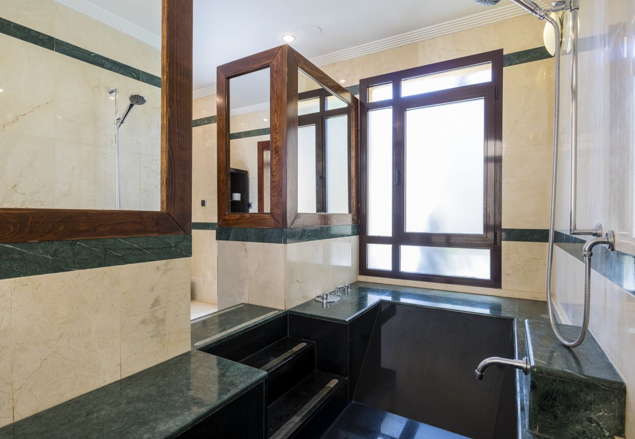 Townhouse in Marbella - Casa Bahia de Banus
