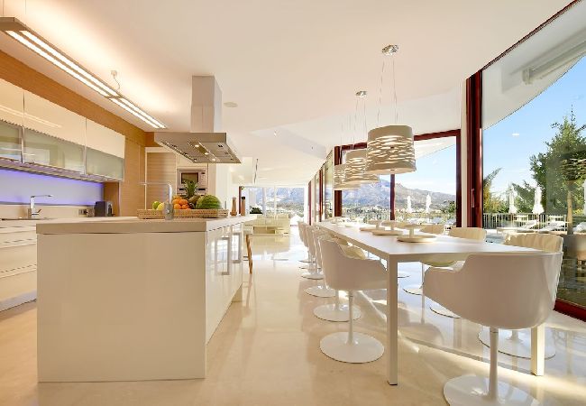 Villa in Marbella - Villa Suena Blanca Villa in Marbella - Villa Suena Blanca