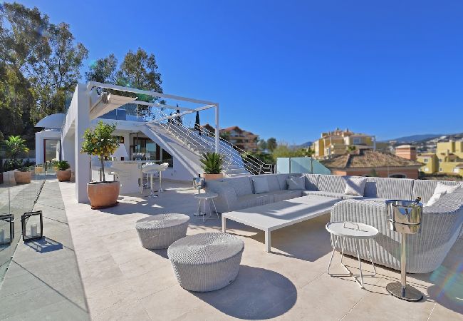 Villa in Marbella - Villa Suena Blanca Villa in Marbella - Villa Suena Blanca