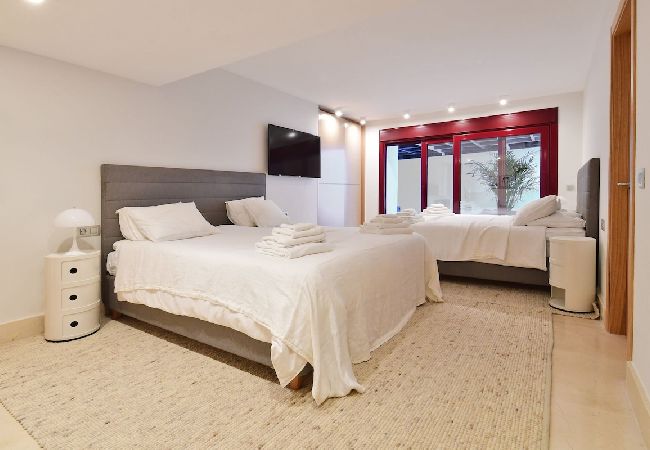 Villa in Marbella - Villa Suena Blanca Villa in Marbella - Villa Suena Blanca