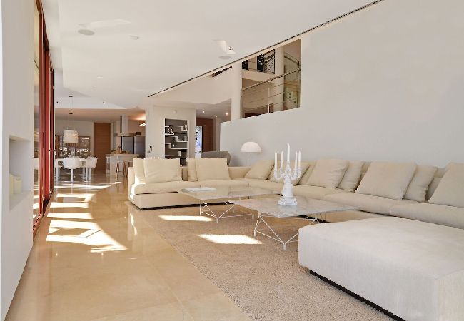 Villa in Marbella - Villa Suena Blanca Villa in Marbella - Villa Suena Blanca