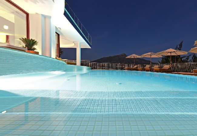 Villa in Marbella - Villa Suena Blanca Villa in Marbella - Villa Suena Blanca