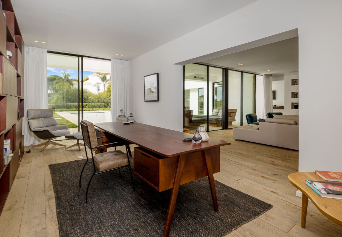 Villa in Marbella - Villa Elviria
