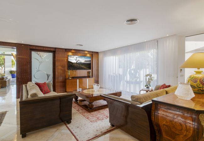 Villa in Nueva andalucia - Villa Azteca Villa in Nueva andalucia - Villa Azteca