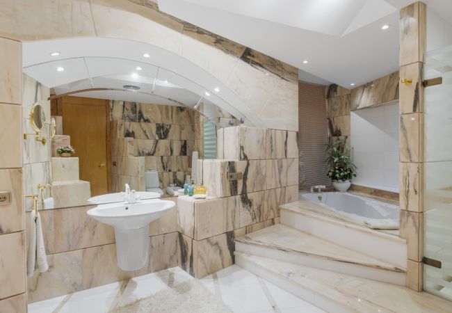 Villa in Nueva andalucia - Villa Azteca Villa in Nueva andalucia - Villa Azteca