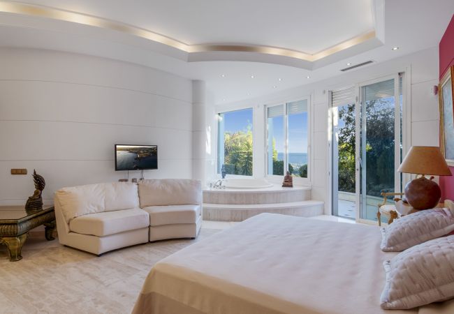 Villa in Nueva andalucia - Villa Azteca Villa in Nueva andalucia - Villa Azteca