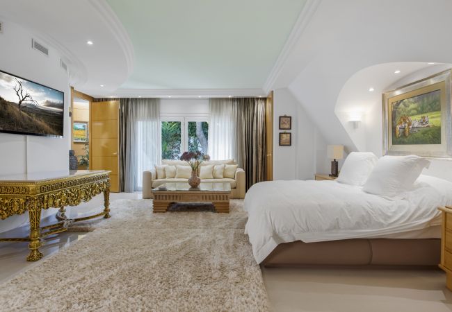 Villa in Nueva andalucia - Villa Azteca Villa in Nueva andalucia - Villa Azteca