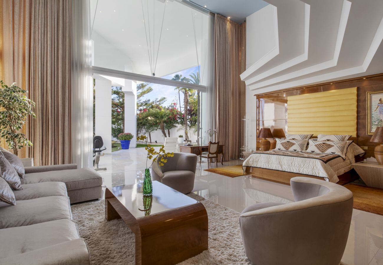 Villa in Nueva andalucia - Villa Azteca
