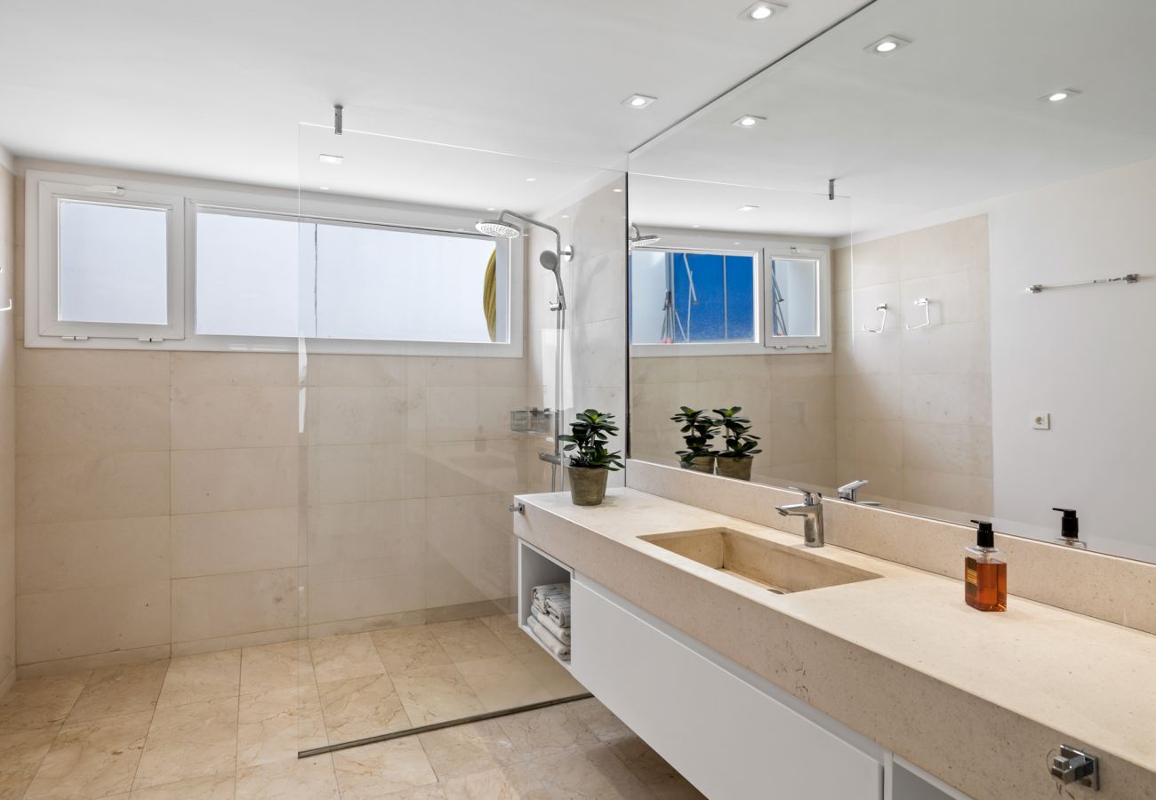 Villa in Nueva andalucia - Villa Miramar