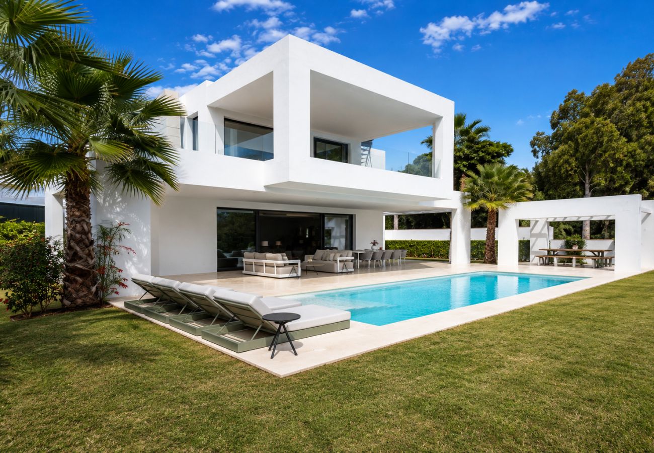 Villa in Estepona - Villa Lulu