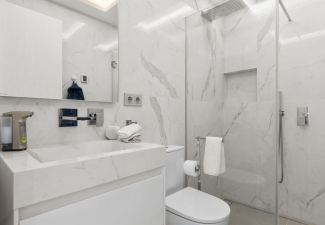 Terraced House in Nueva andalucia - Casa Blanca Mar Terraced House in Nueva andalucia - Casa Blanca Mar