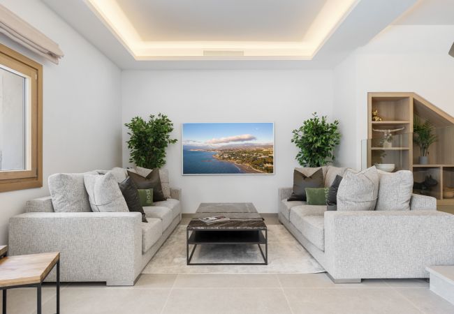 Terraced House in Nueva andalucia - Casa Blanca Mar Terraced House in Nueva andalucia - Casa Blanca Mar