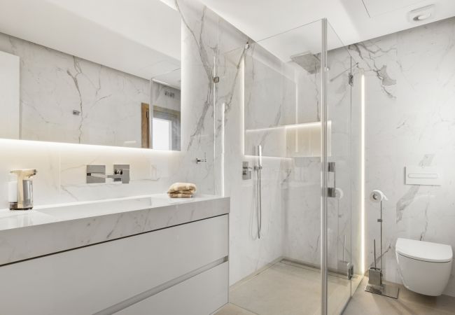 Terraced House in Nueva andalucia - Casa Blanca Mar Terraced House in Nueva andalucia - Casa Blanca Mar