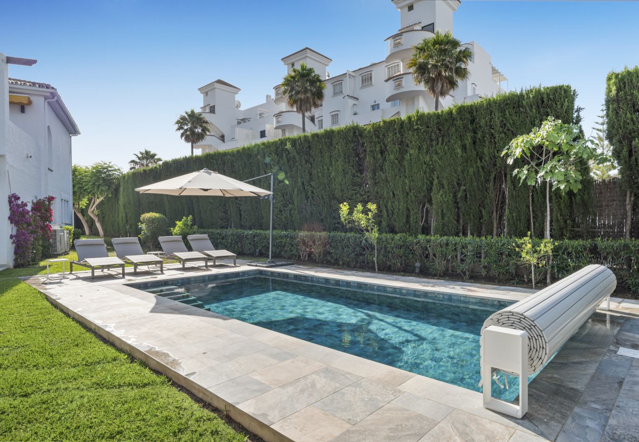 Terraced House in Nueva andalucia - Casa Blanca Mar