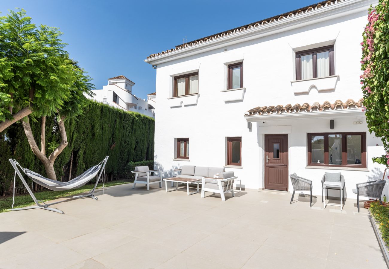 Terraced House in Nueva andalucia - Casa Blanca Mar