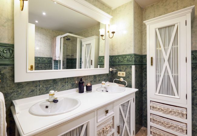 Terraced House in Nueva andalucia - Casa Vasari Terraced House in Nueva andalucia - Casa Vasari