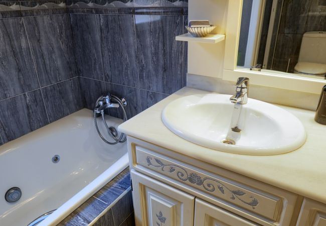 Terraced House in Nueva andalucia - Casa Vasari Terraced House in Nueva andalucia - Casa Vasari