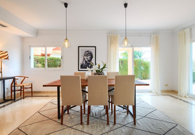 Terraced House in Nueva andalucia - Casa Vasari Terraced House in Nueva andalucia - Casa Vasari