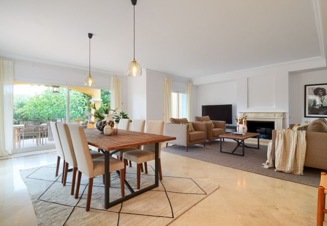 Terraced House in Nueva andalucia - Casa Vasari Terraced House in Nueva andalucia - Casa Vasari