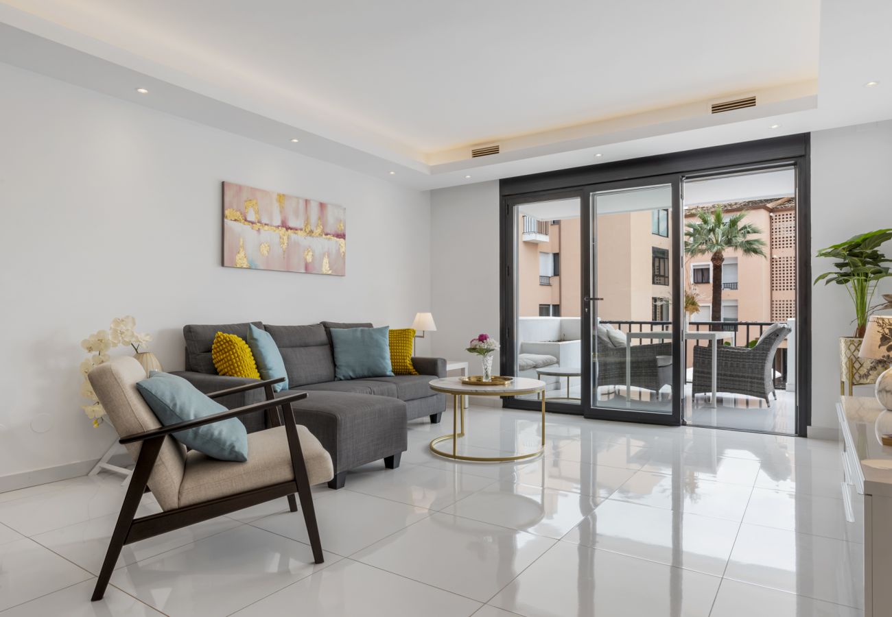 Apartment in Nueva andalucia - Casa Orquidea