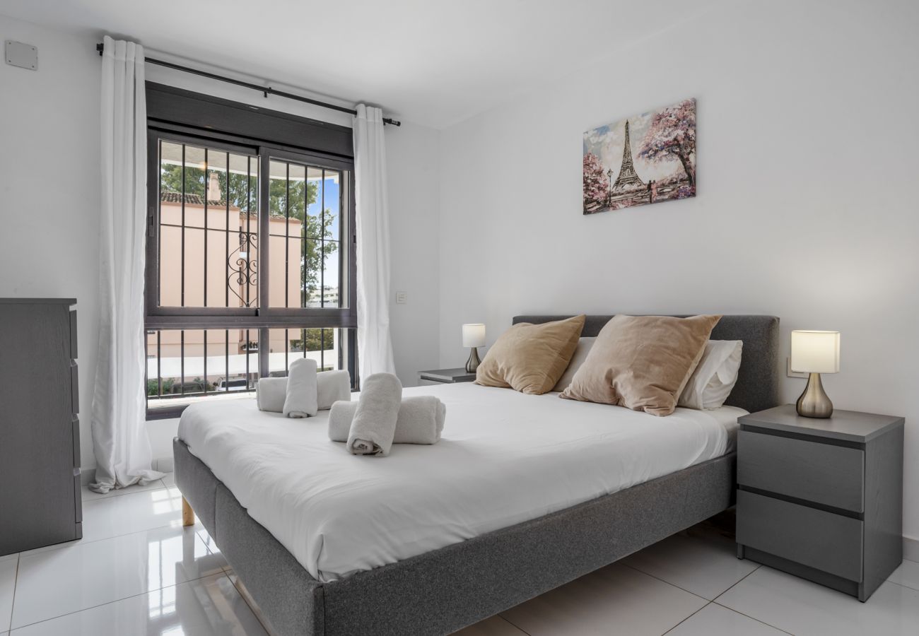 Apartment in Nueva andalucia - Casa Orquidea