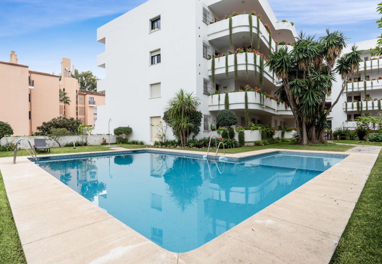 Apartment in Nueva andalucia - Casa Orquidea