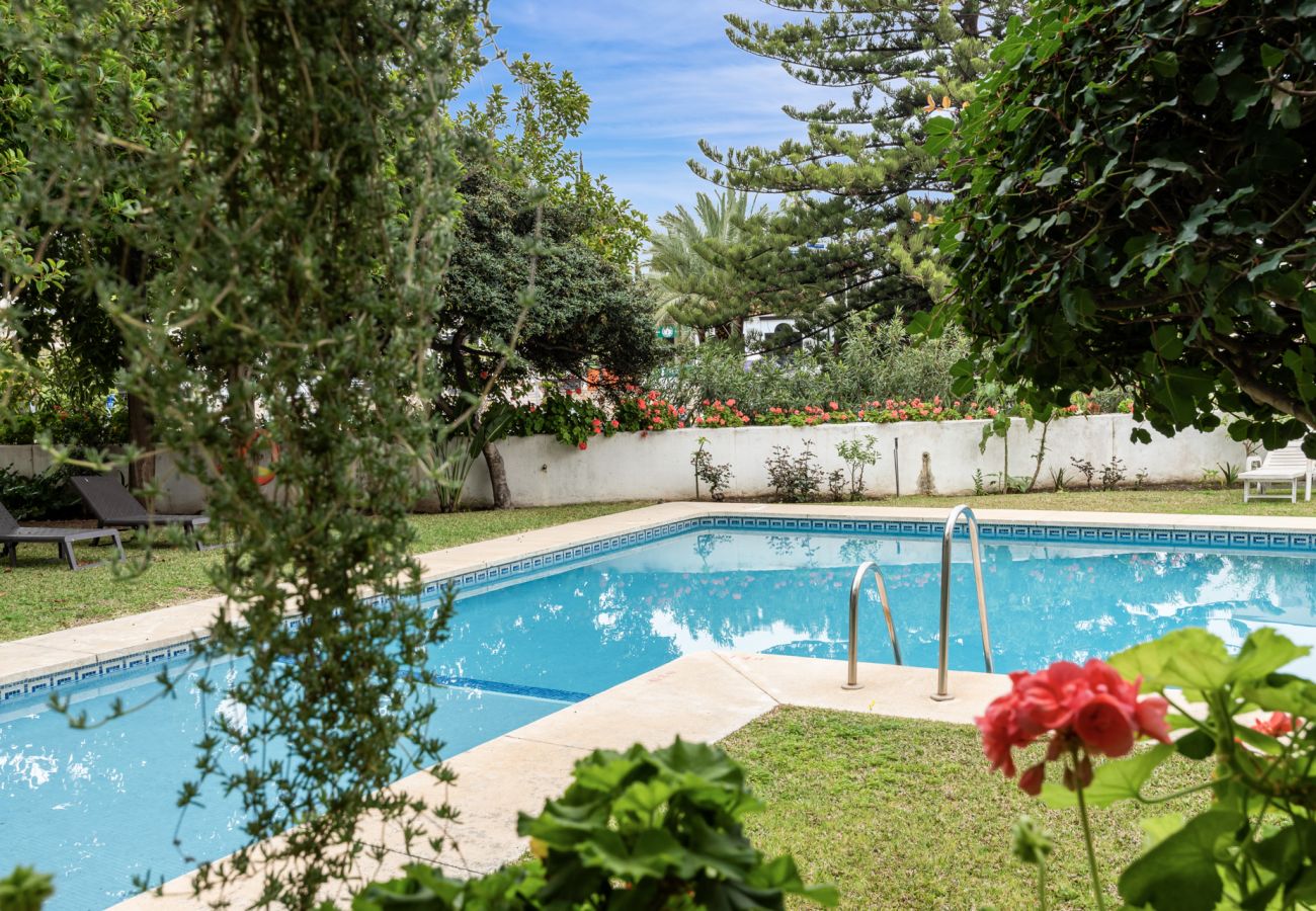 Apartment in Nueva andalucia - Casa Orquidea