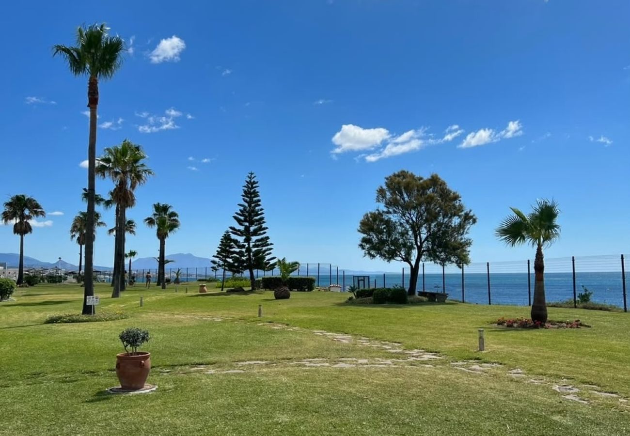 House in Estepona - Casares del Mar | Beachfront Townhouse