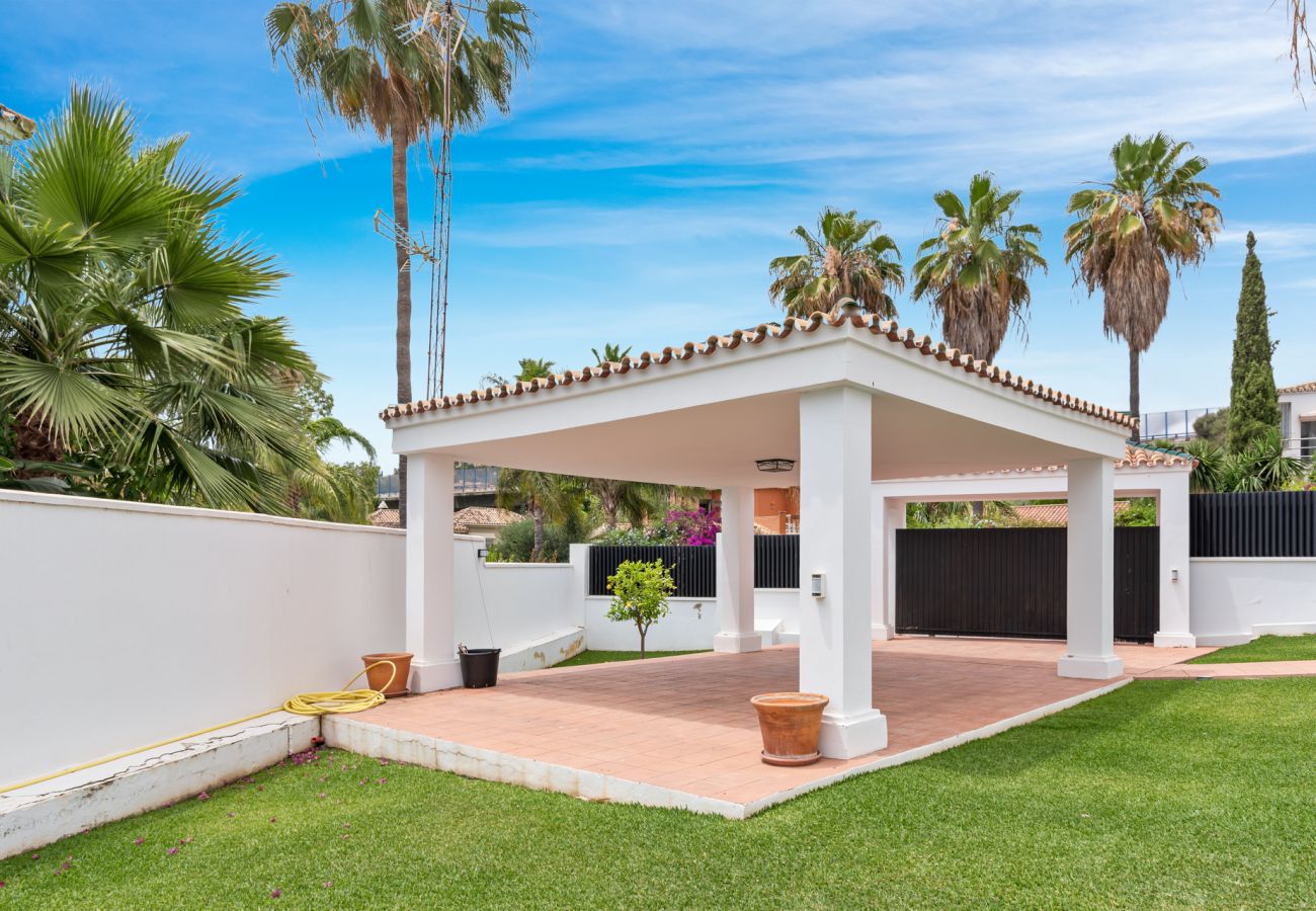 Villa in Nueva andalucia - Villa Sonada