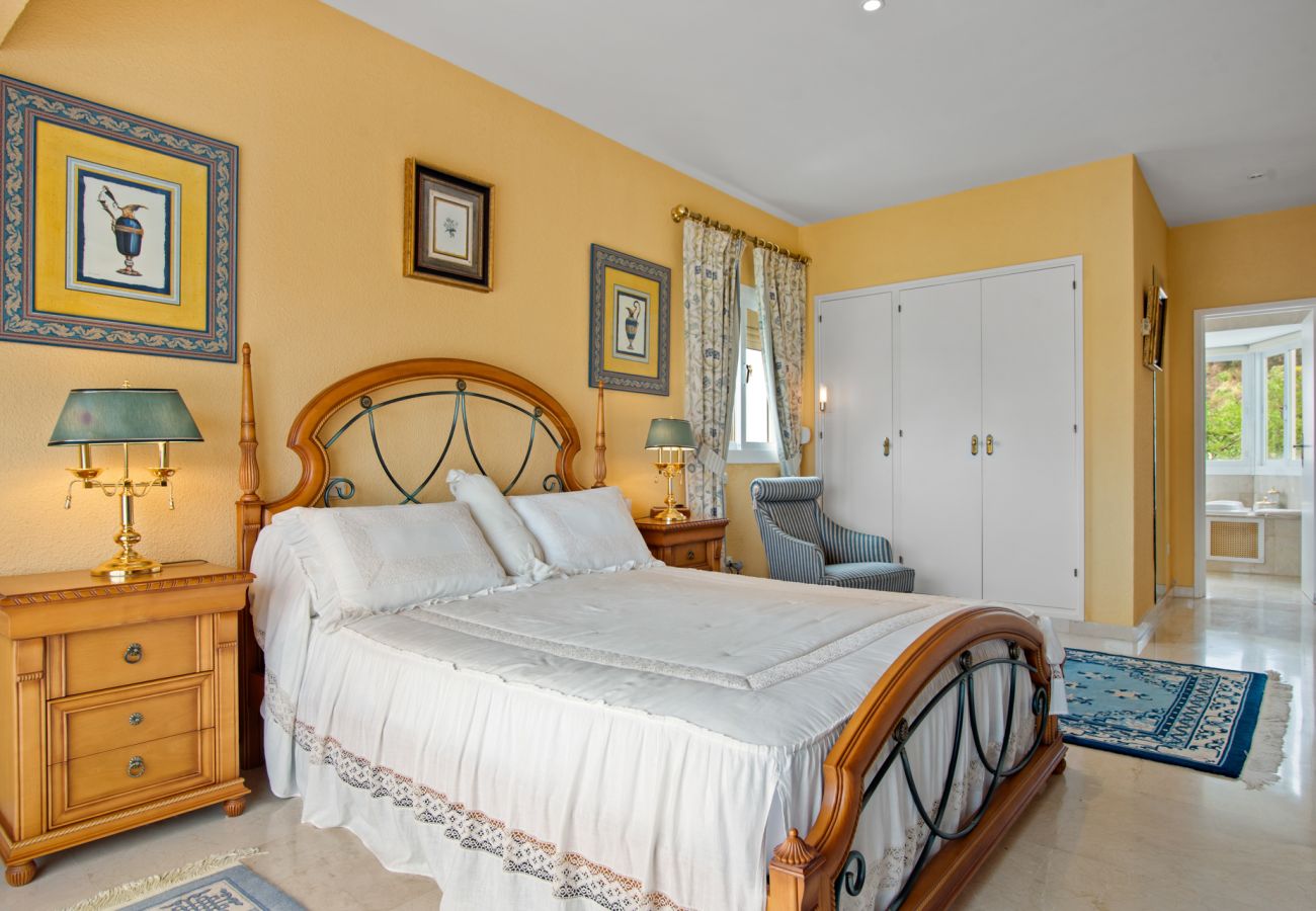Villa in Nueva andalucia - Villa Sonada
