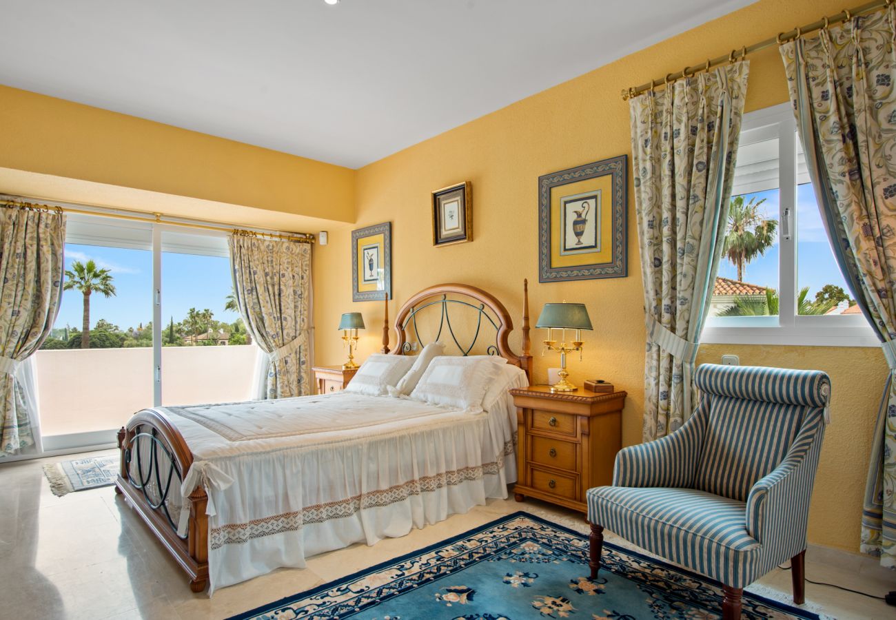 Villa in Nueva andalucia - Villa Sonada