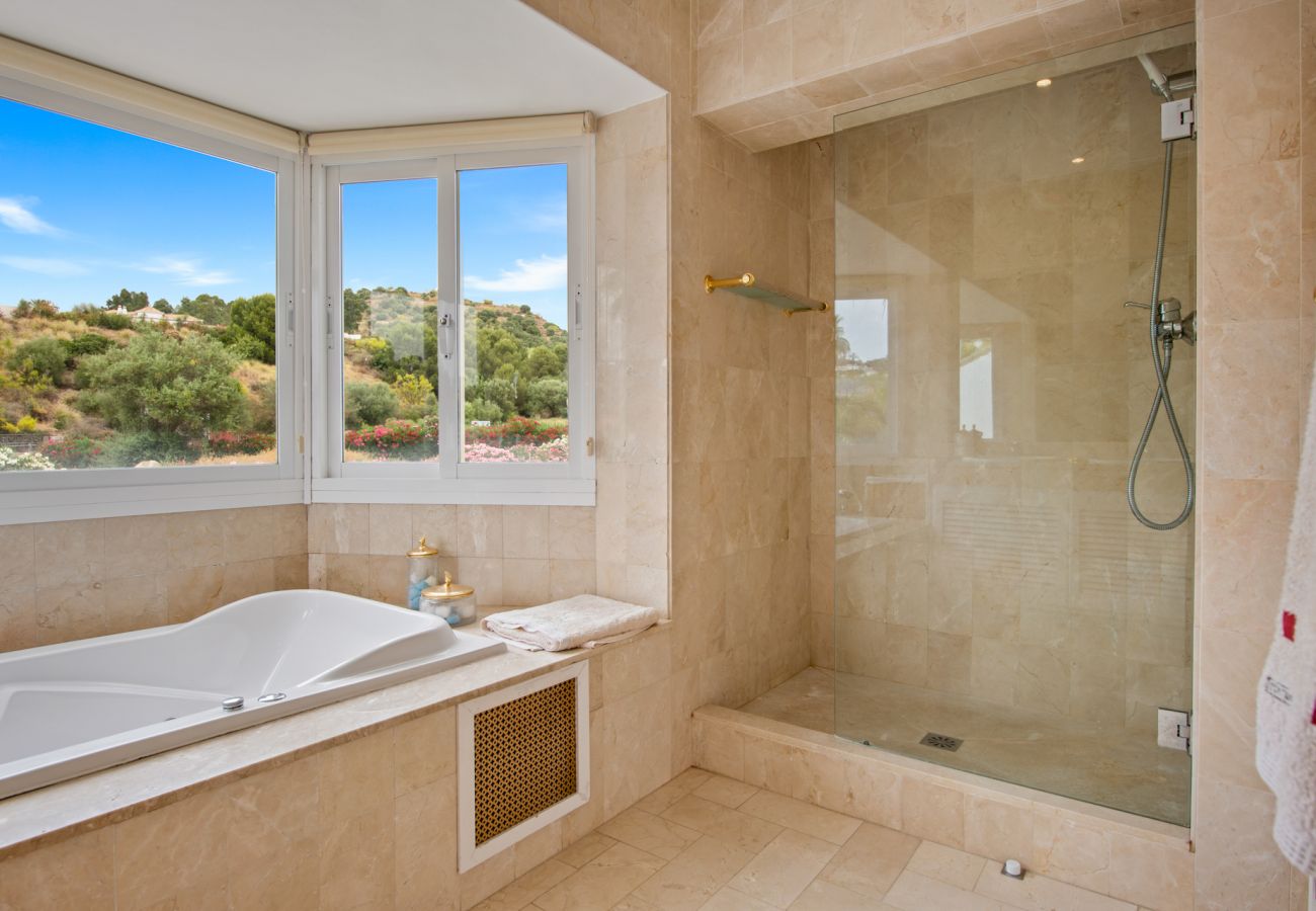 Villa in Nueva andalucia - Villa Sonada