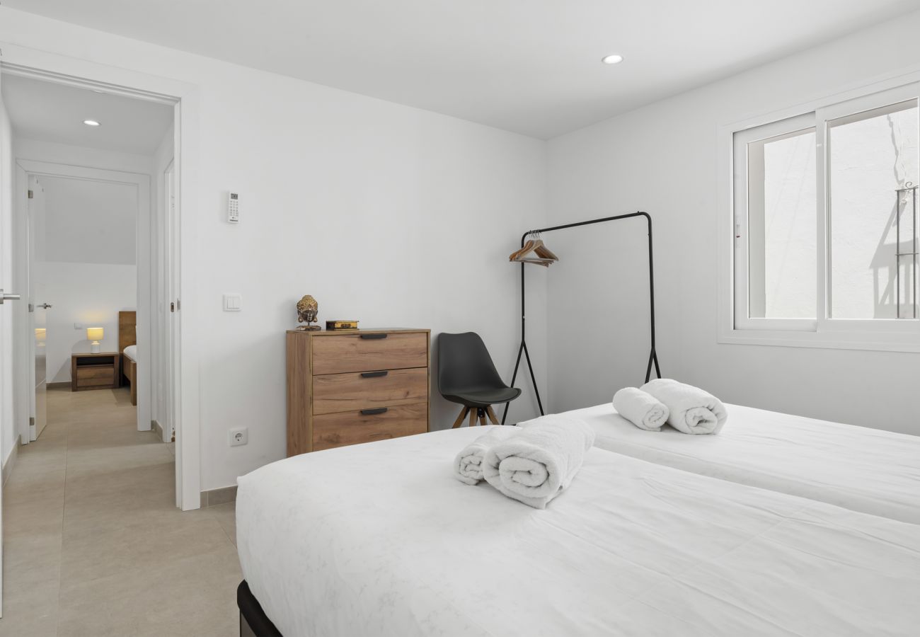 Apartment in Nueva andalucia - Casa Agrupadas