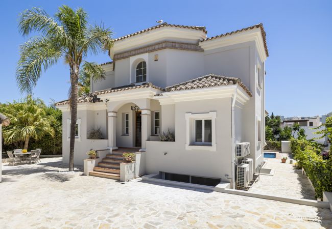 Villa in San Pedro de Alcántara - Villa Limones | Luxury Beachside Villa