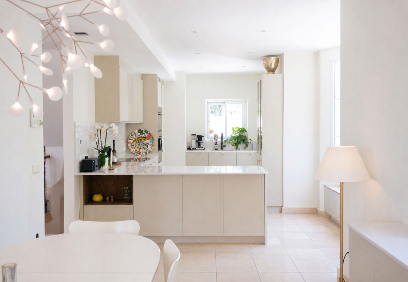 Villa in San Pedro de Alcántara - Villa Limones | Luxury Beachside Villa 