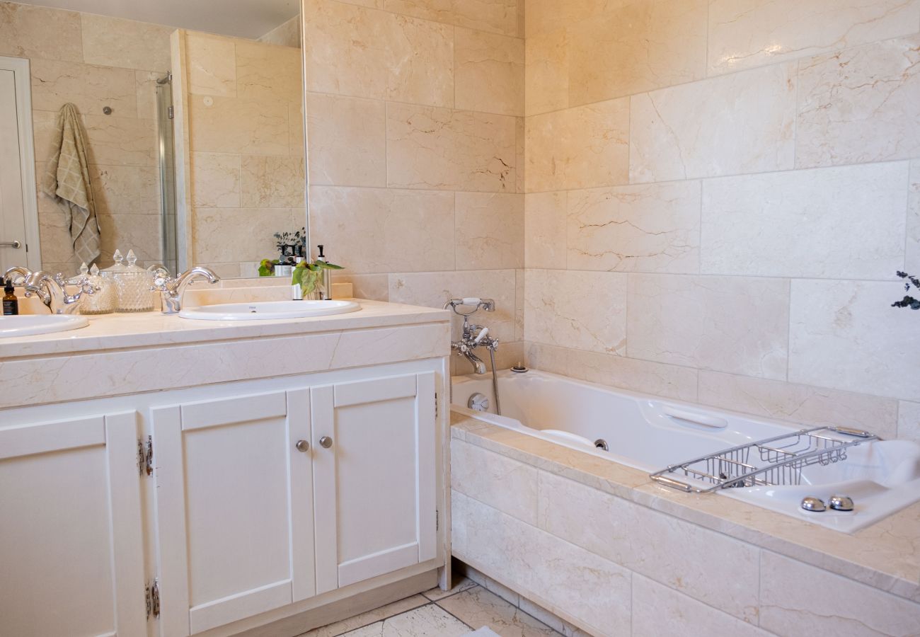 Villa in San Pedro de Alcántara - Villa Limones | Luxury Beachside Villa 