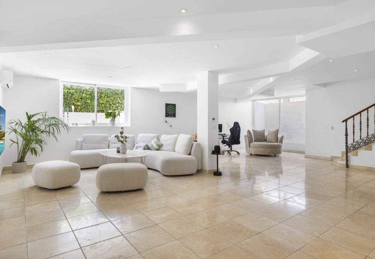 Villa in San Pedro de Alcántara - Villa Limones | Luxury Beachside Villa