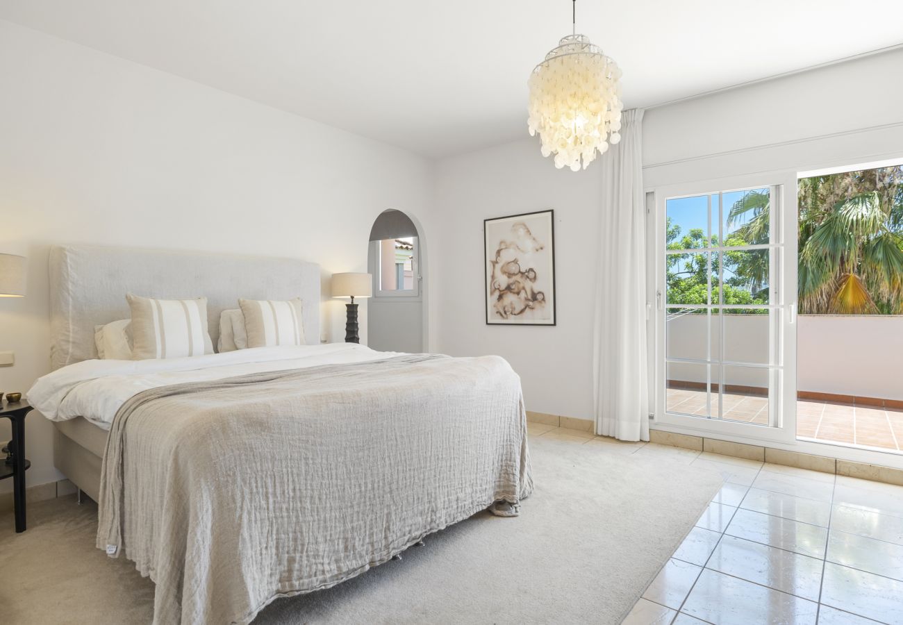 Villa in San Pedro de Alcántara - Villa Limones | Luxury Beachside Villa