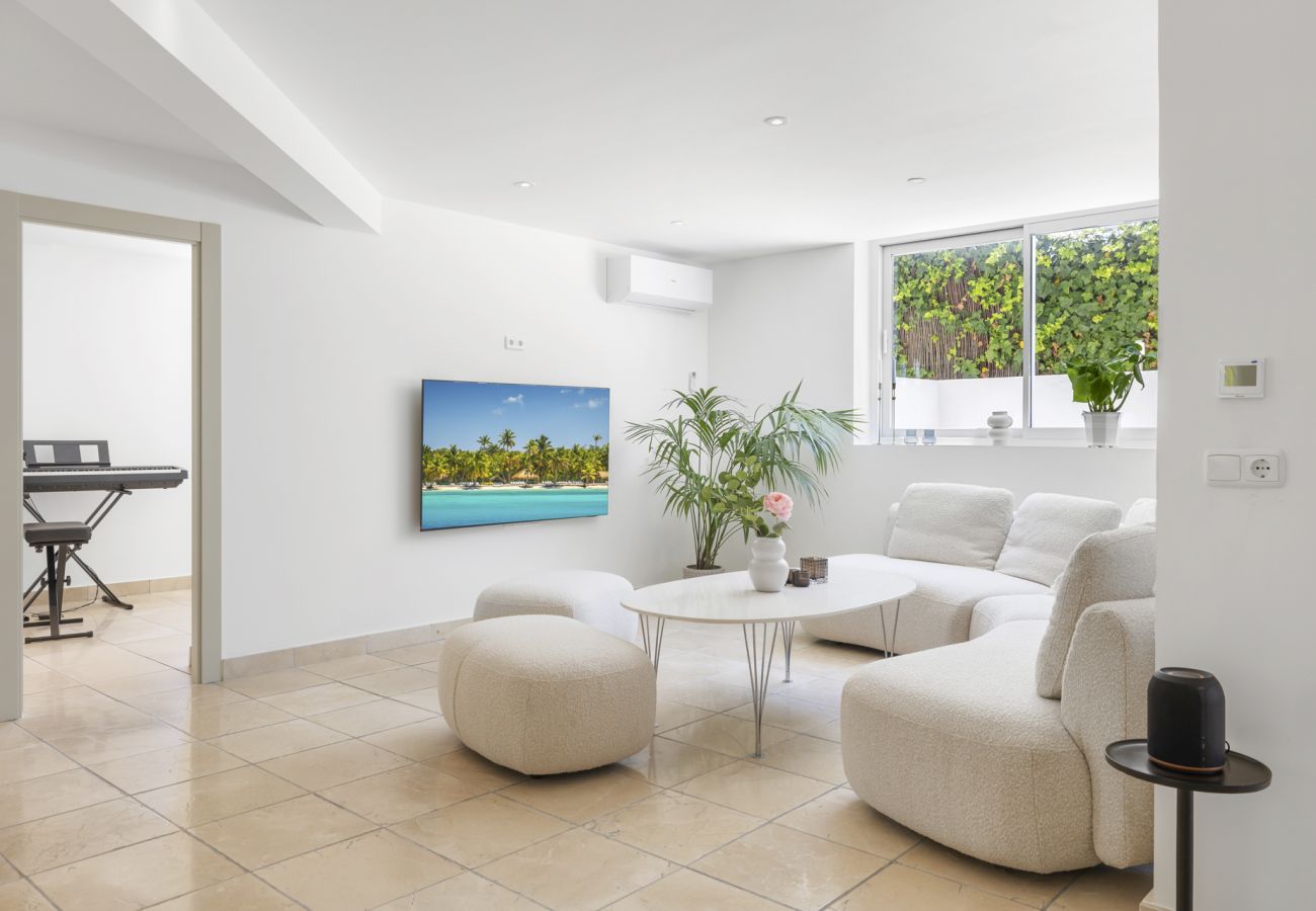 Villa in San Pedro de Alcántara - Villa Limones | Luxury Beachside Villa
