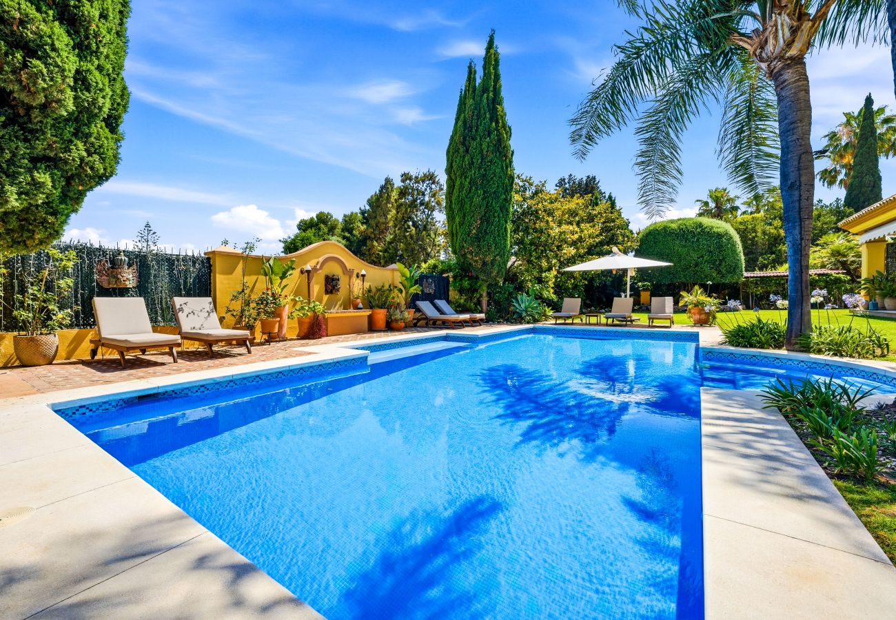 Villa in San Pedro de Alcántara - Villa Amarilla