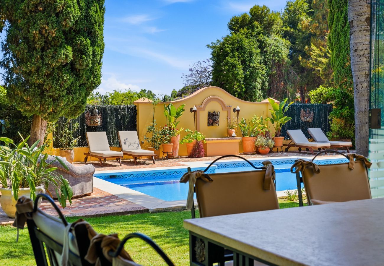 Villa in San Pedro de Alcántara - Villa Amarilla