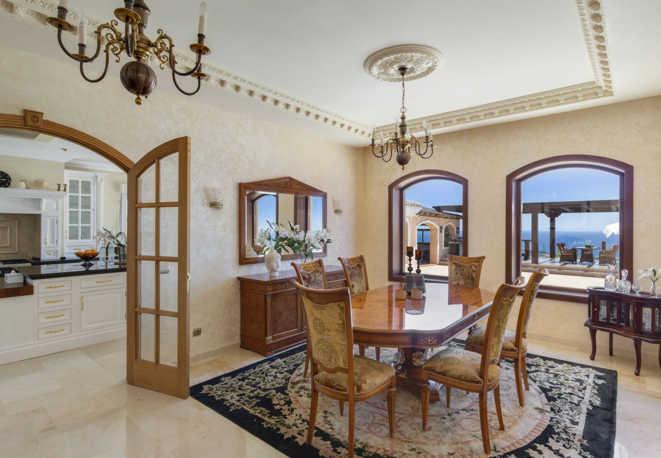 Villa i Estepona - Villa Alta Vista