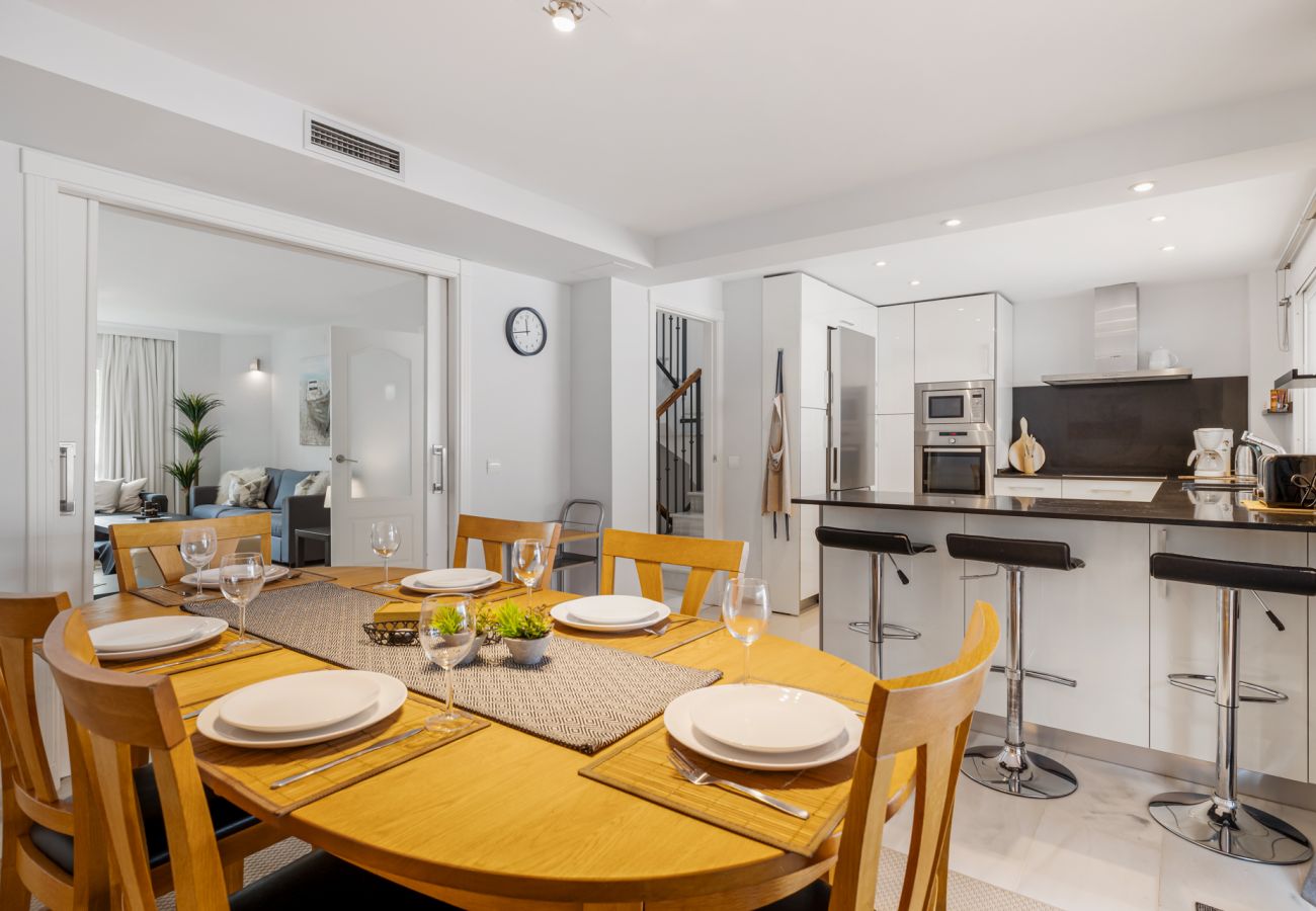 Radhus i Marbella - Casa Esquina