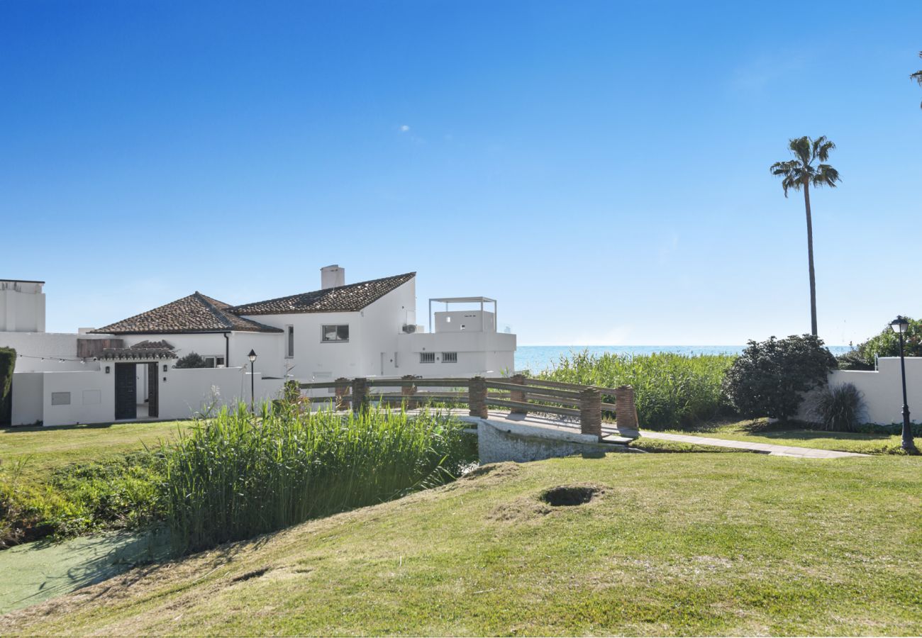 Radhus i Estepona - Casa Leon