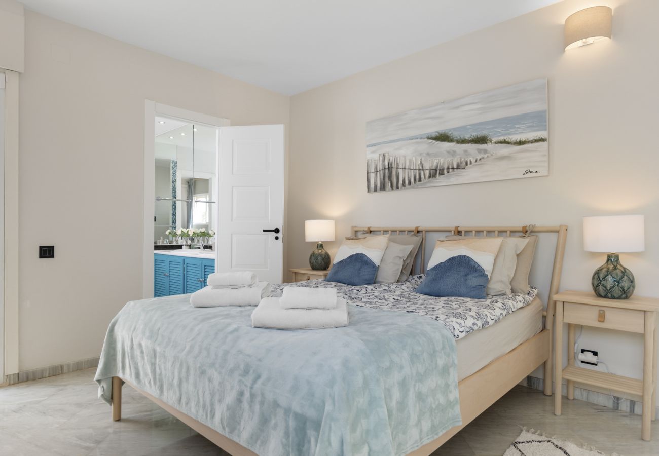 Radhus i Estepona - Casa Pentique