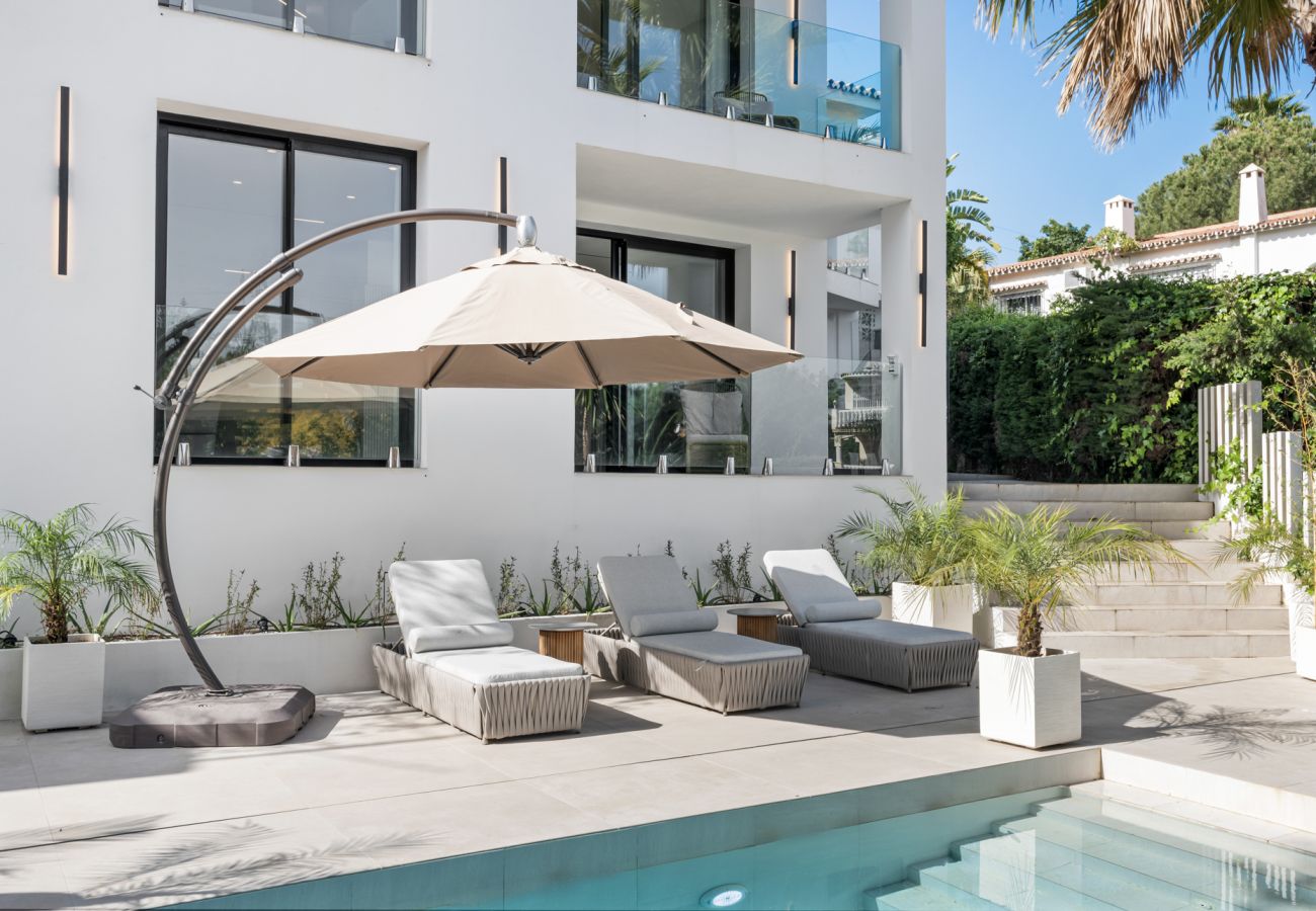 Villa i Nueva andalucia - Villa Serenis